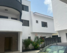 Victoria Island commercial building for Lease 11 rooms of 900sqm