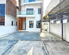 Luxurious 5-Bedroom Detached Duplex with Swimming Pool in Chevron - A True Gem!