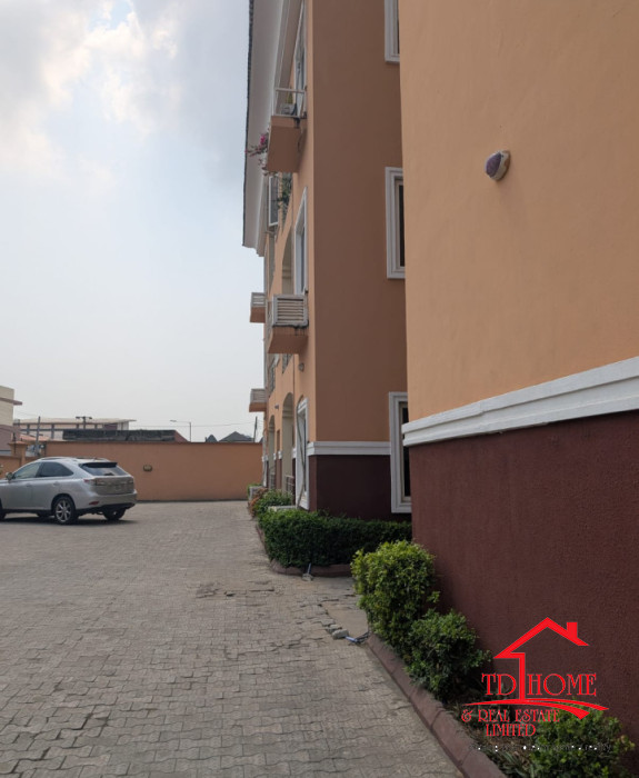 Investor’s Jackpot! High-Yield Lekki Phase 1 Property for Sale – ₦150M Annual Income