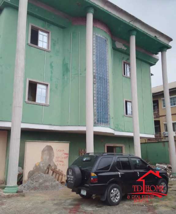 Elegant Two-Story House with Spacious Living Areas in Ajao Estate