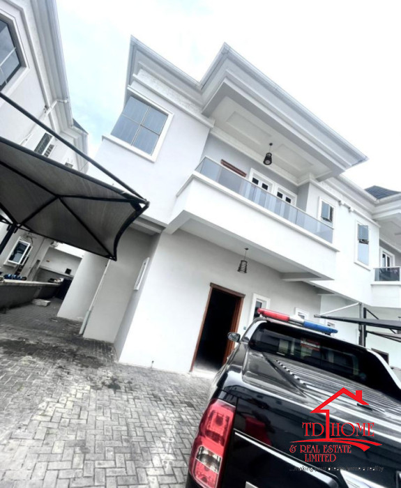 C of O Stunning 4-Bedroom Duplex for Sale: Experience Luxury Living at Its Finest