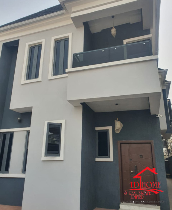 LEKKI SEMI -DETACHED 4BEDROOM DUPLEX FOR SALE