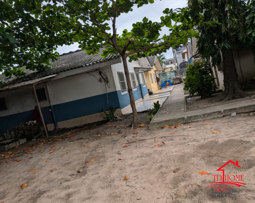 4 Bungalows in a compound for Sale at Festac Link Bridge, Lagos – ₦800 Million